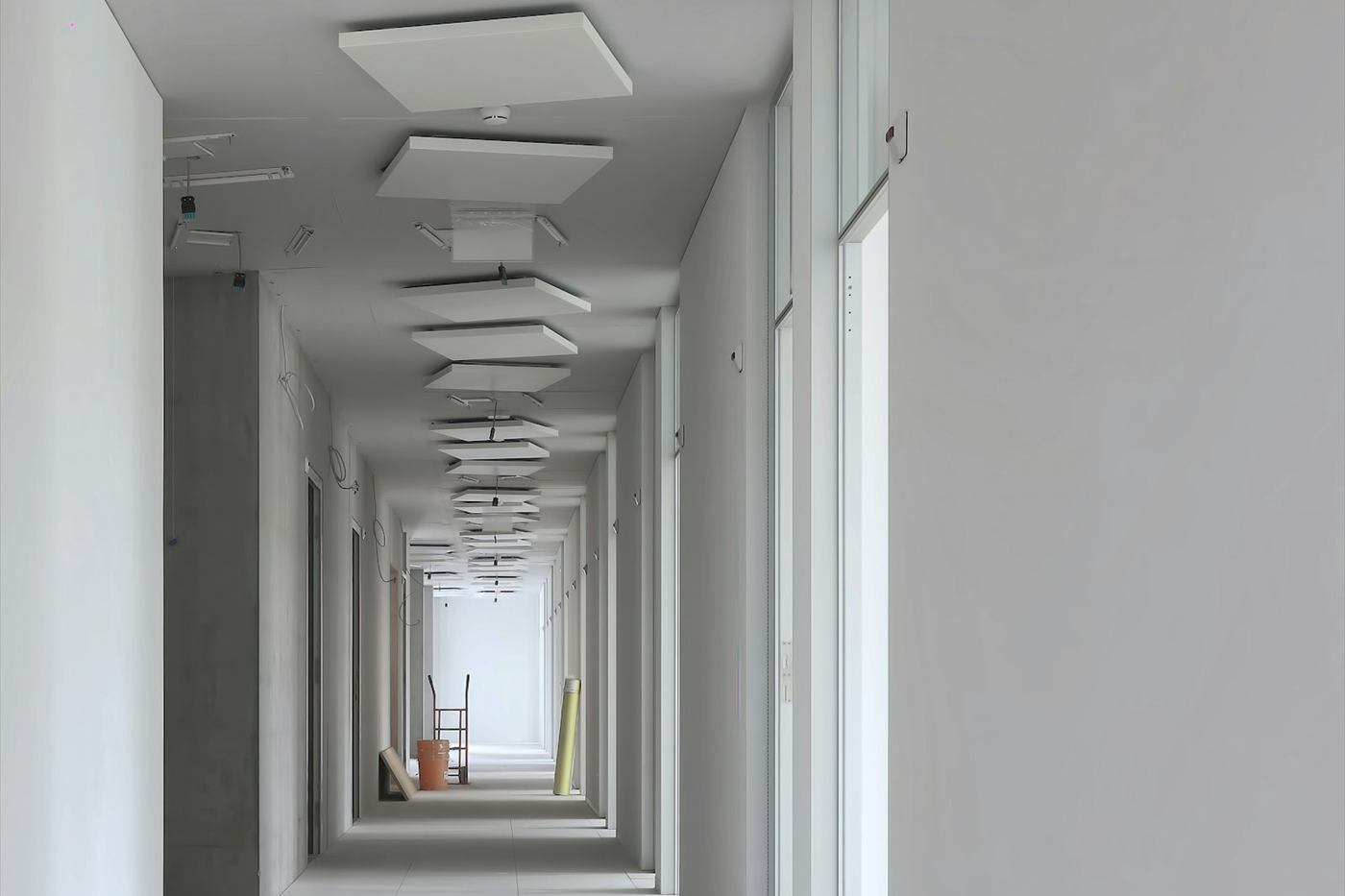 Falso techo de pladur con foseado perimetral e iluminación LED en Valencia